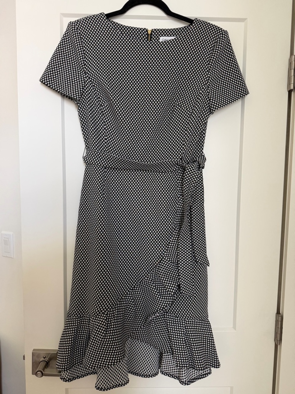 Calvin Klein Black White Textured Wrap Style Ruffle Midi Dress Size 6